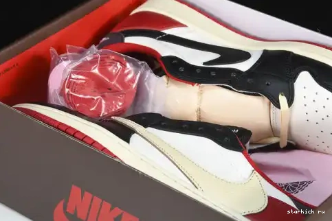 DM7866--140 SP  RETRO OG LOW JORDAN  TRAVIS DM7866--140 1 SCOTT 0428